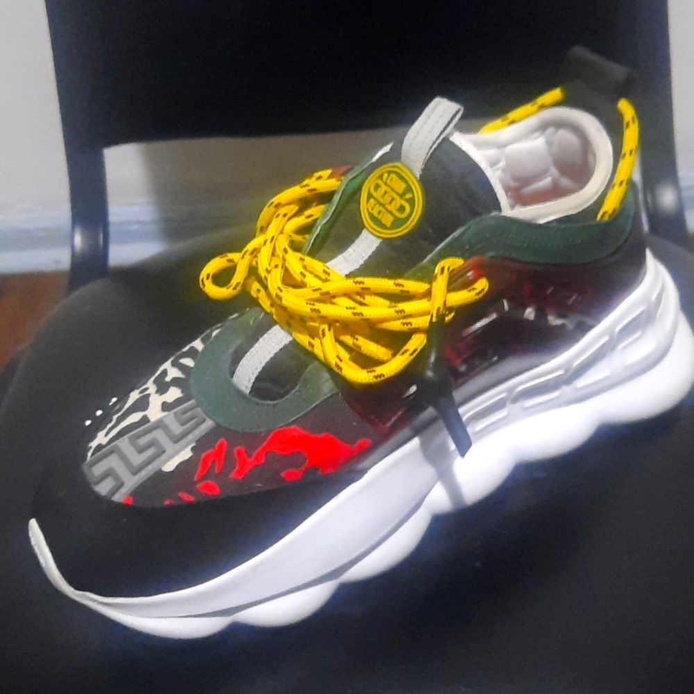 Versace , CHAIN REACTION